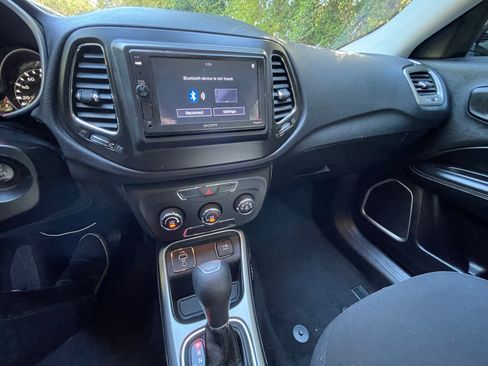 Used 2018 Jeep Compass Sport image 11