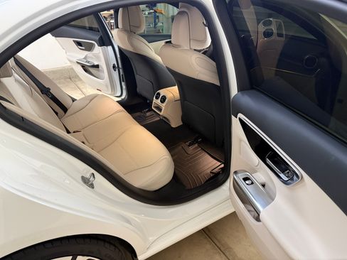 Used 2024 Mercedes-Benz C 300 Sedan image 14