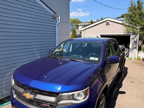 Used 2015 Chevrolet Colorado Z71 AWD/4WD image 5
