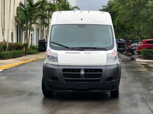 Used 2017 RAM ProMaster 2500 FWD image 1