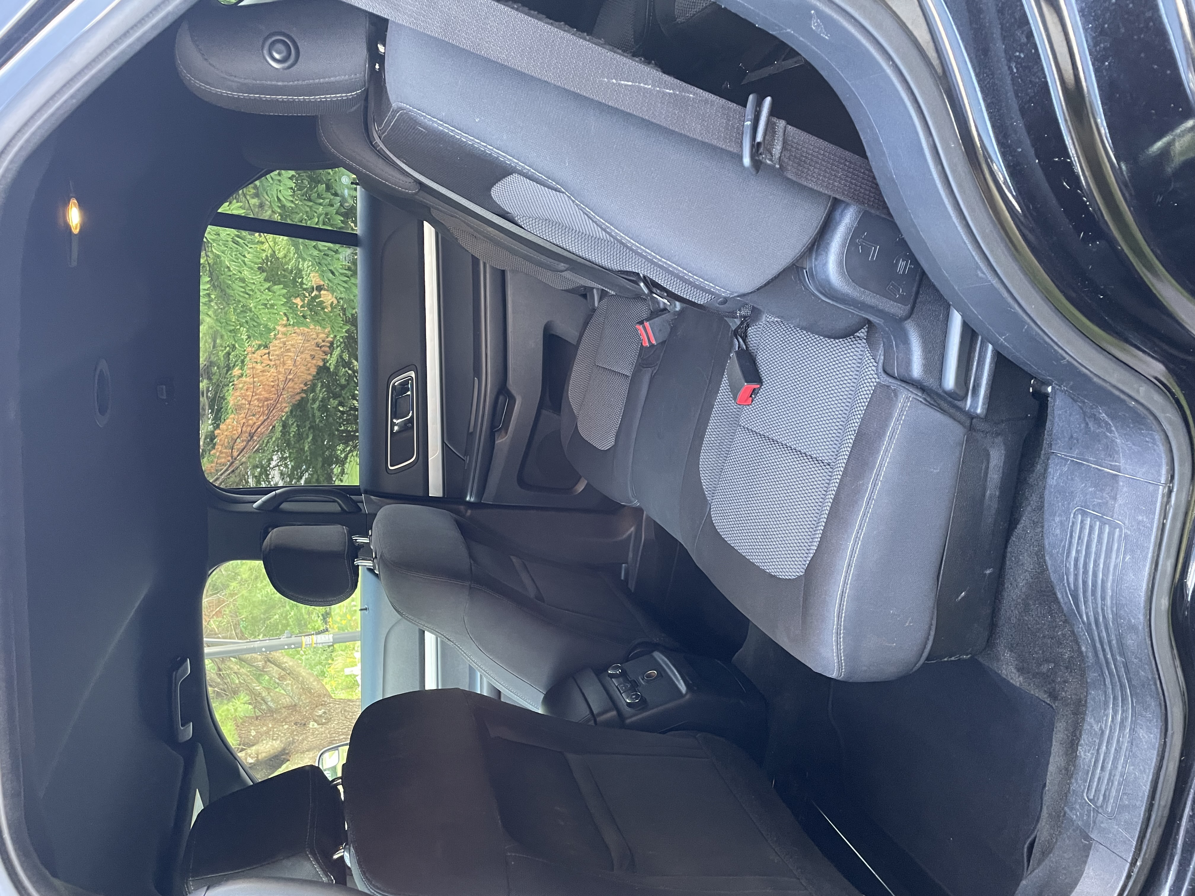 Used 2016 Ford Explorer XLT AWD/4WD image 9