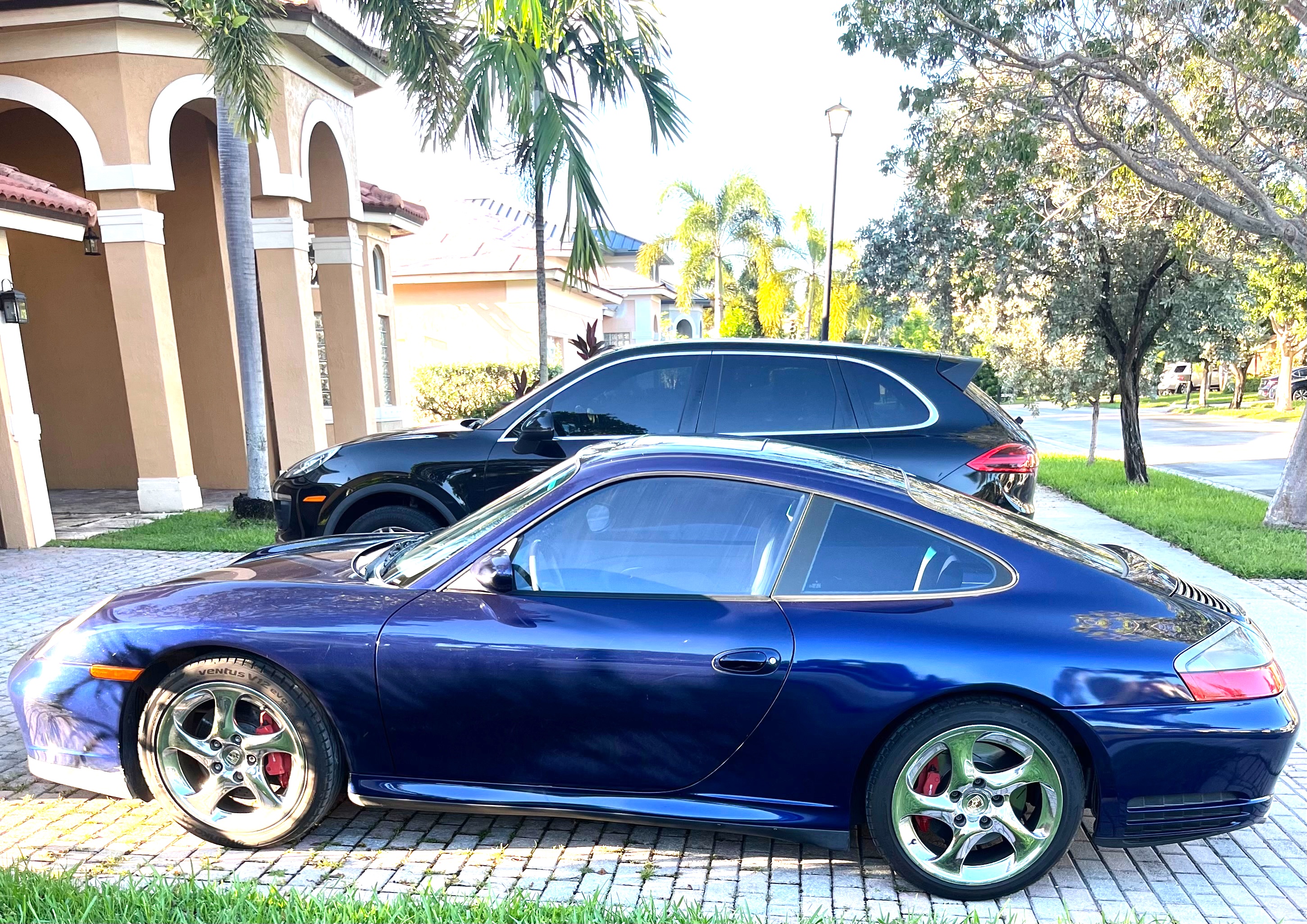 Used 2002 Porsche 911 Carrera 4S AWD/4WD image 17