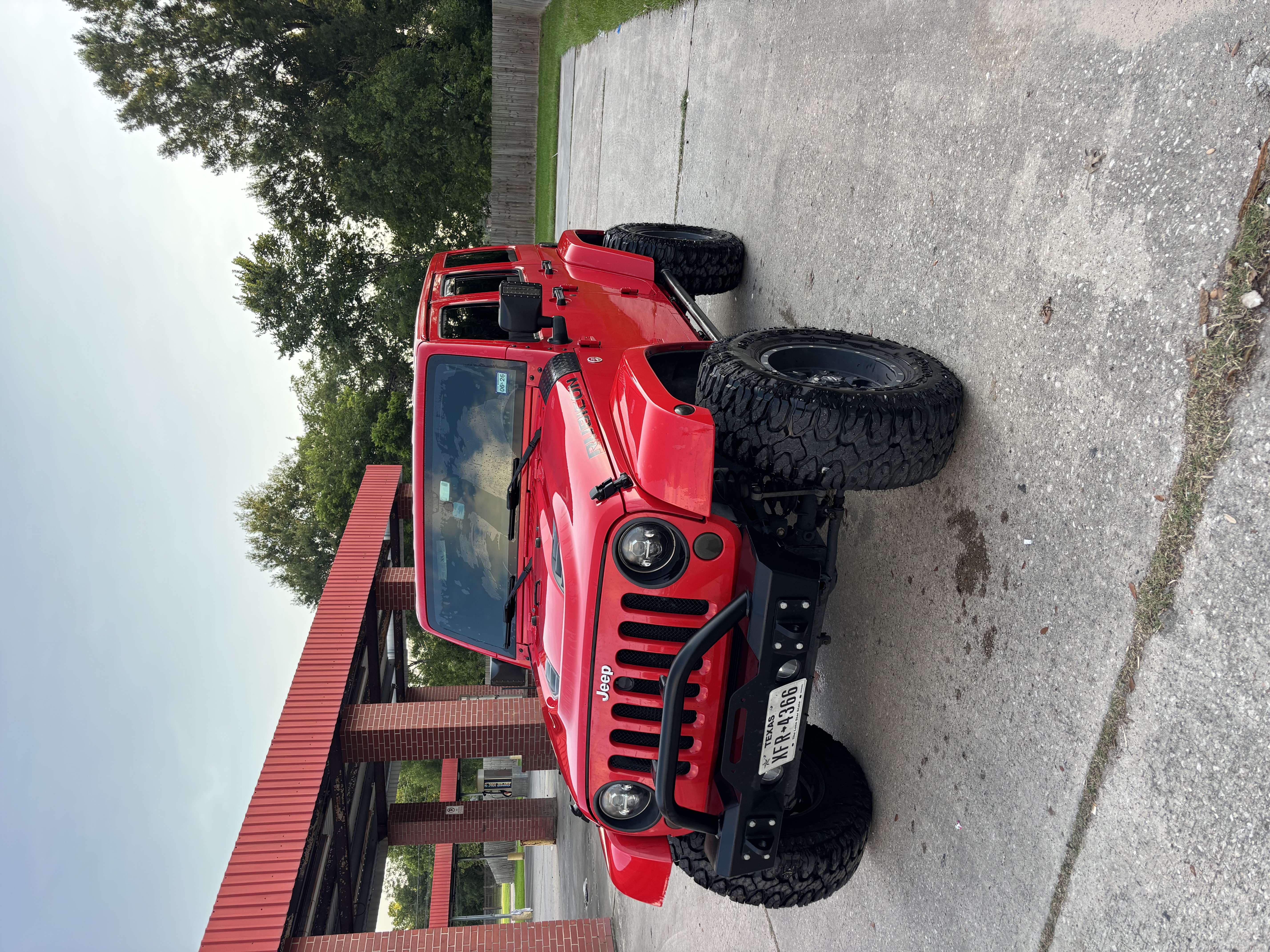 Used 2016 Jeep Wrangler Unlimited Rubicon AWD/4WD image 1