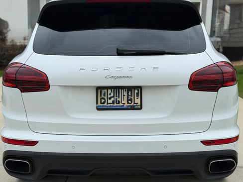 Used 2016 Porsche Cayenne Sport Utility 4D image 8