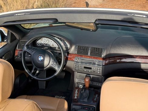 Used 2005 BMW 330Ci Convertible image 8
