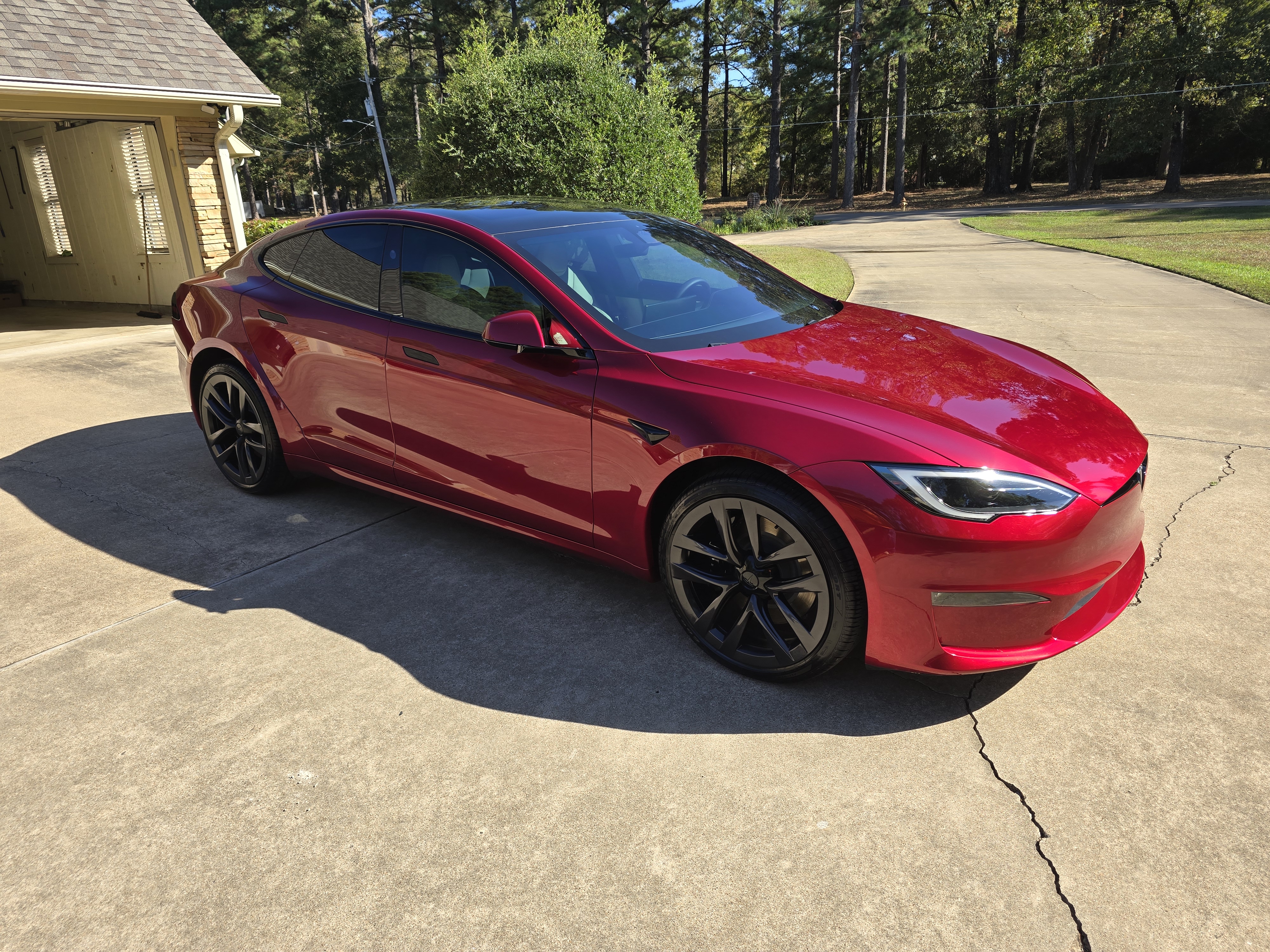 Used 2025 Tesla Model S AWD/4WD image 2