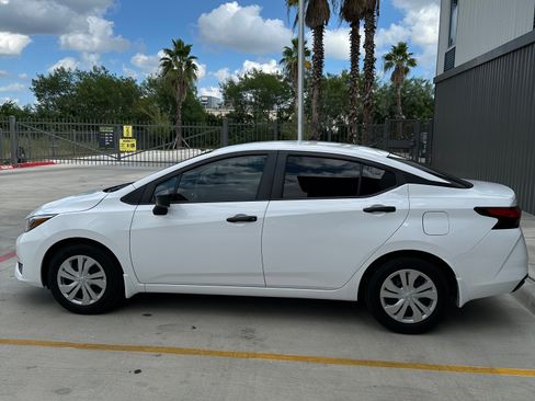 Used 2025 Nissan Versa S image 9