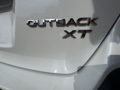 Used 2020 Subaru Outback Limited XT image 2