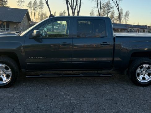 Used 2018 Chevrolet Silverado 1500 LT w/ All Star Edition image 10