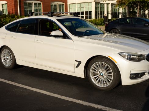 Used 2014 BMW 328i Gran Turismo xDrive AWD/4WD image 9