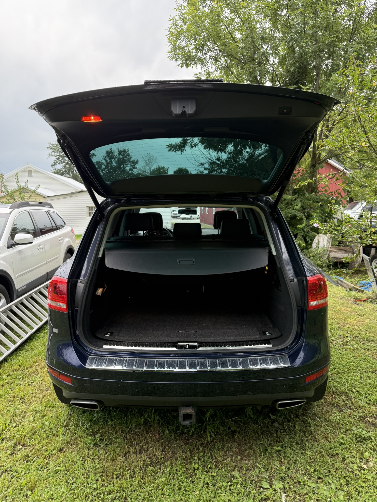 Used 2014 Volkswagen Touareg Executive AWD/4WD image 21