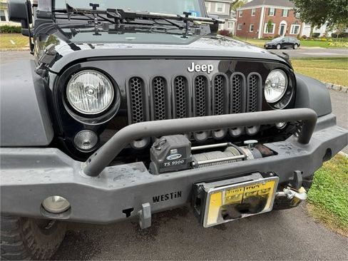 Used 2016 Jeep Wrangler Unlimited Sport w/ Connectivity Group image 4