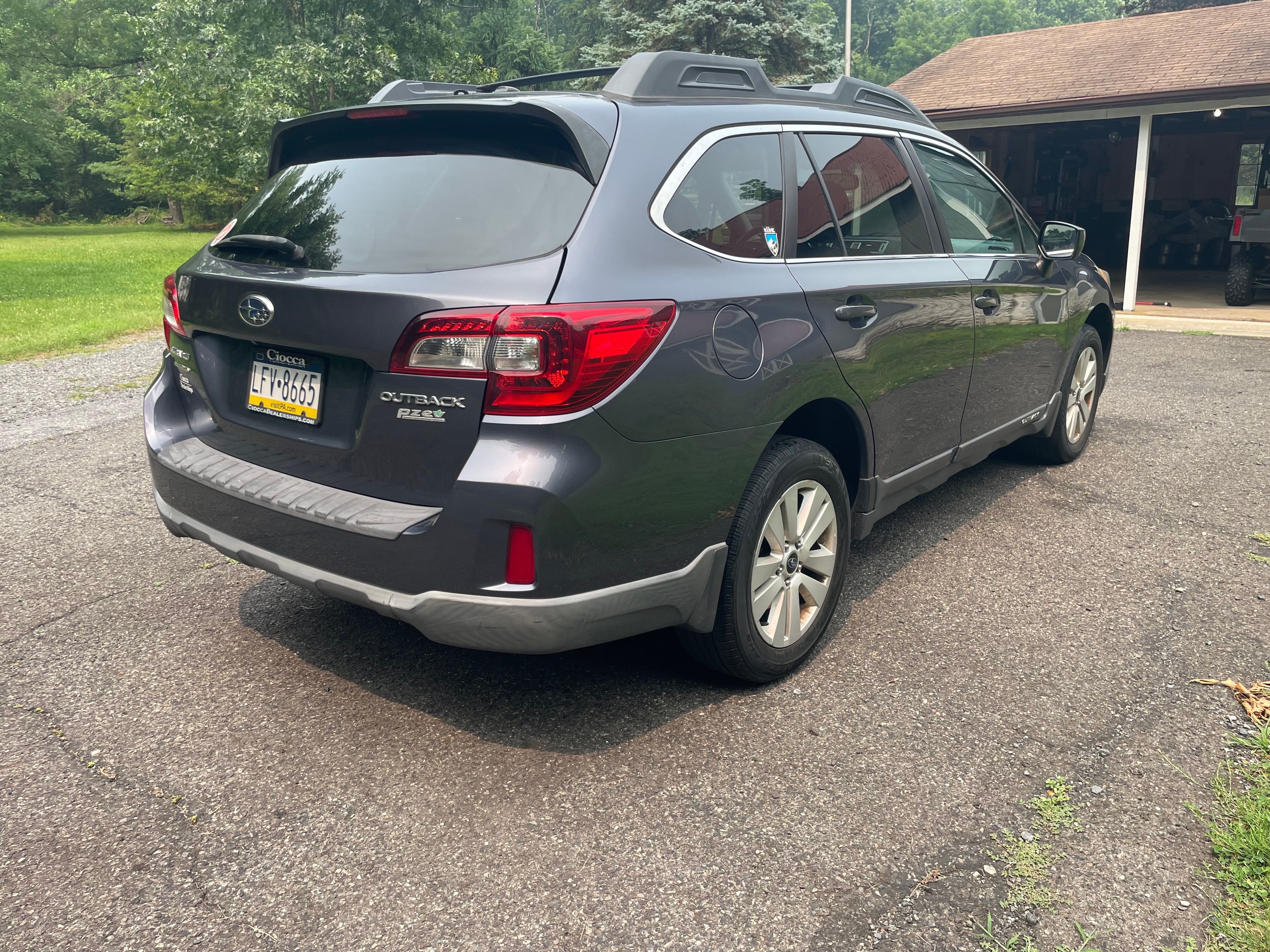 Used 2015 Subaru Outback 2.5i Premium w/ Popular Package #1 AWD/4WD image 6