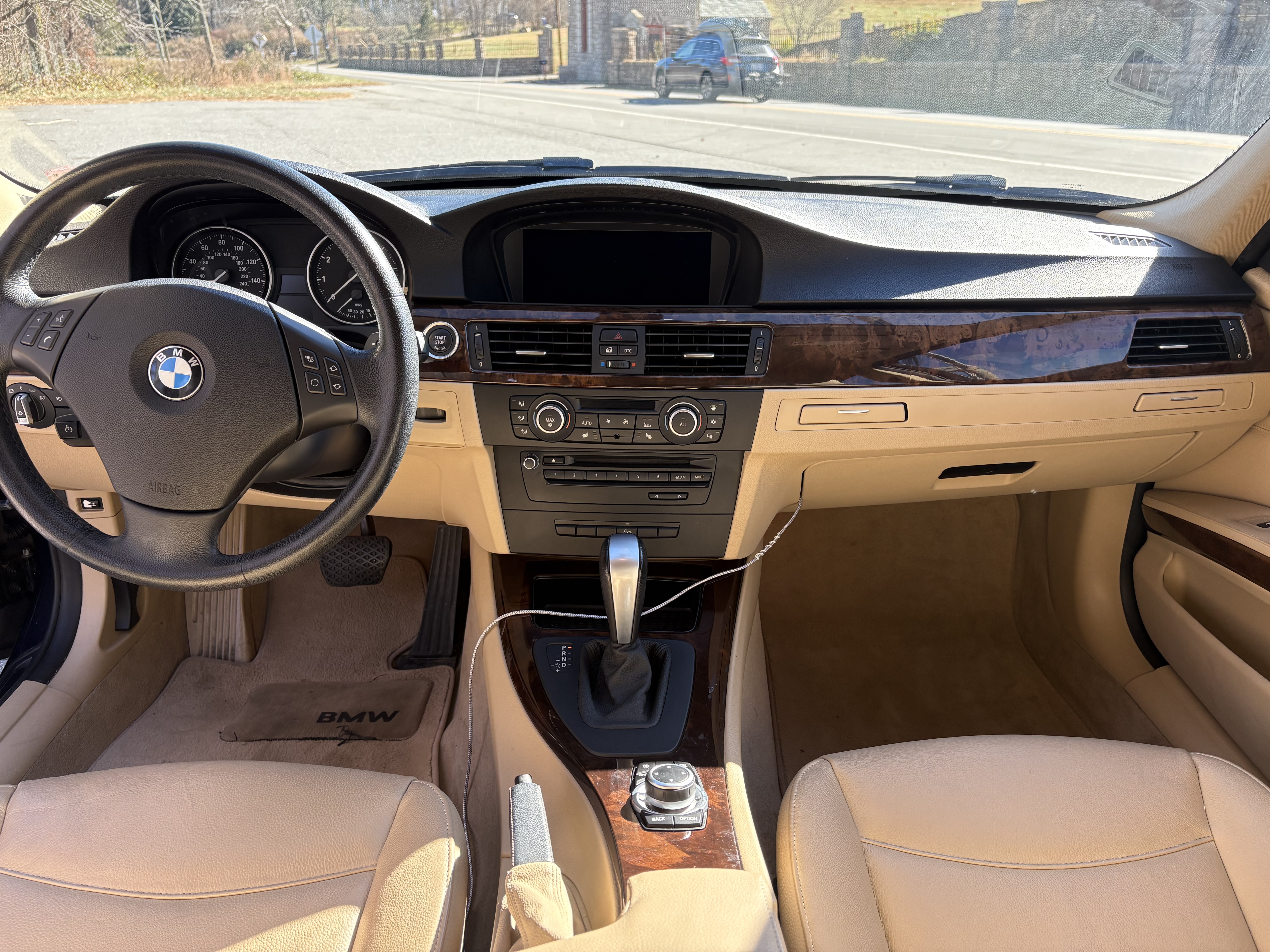 Used 2010 BMW 328i xDrive Sedan AWD/4WD image 10