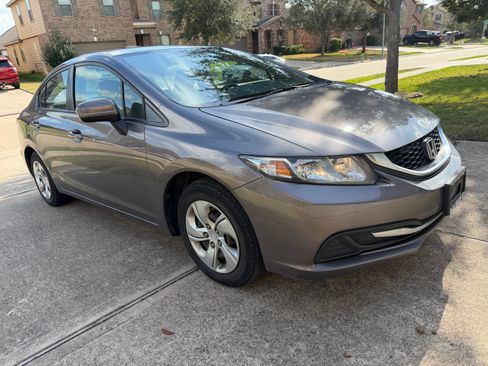 Used 2014 Honda Civic LX image 2