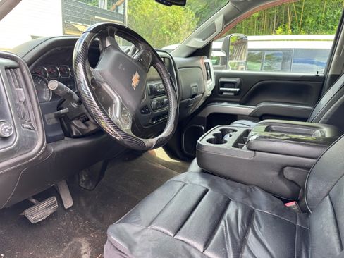Used 2015 Chevrolet Silverado 2500 LTZ w/ Z71 Package, Off-Road AWD/4WD image 12