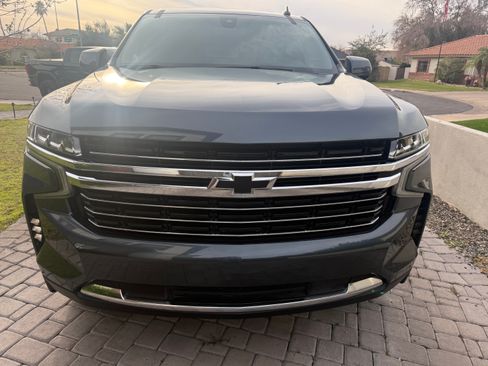 Used 2021 Chevrolet Tahoe LT image 2