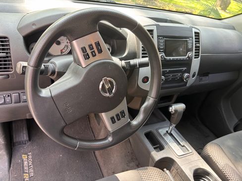 Used 2017 Nissan Frontier Desert Runner RWD image 8