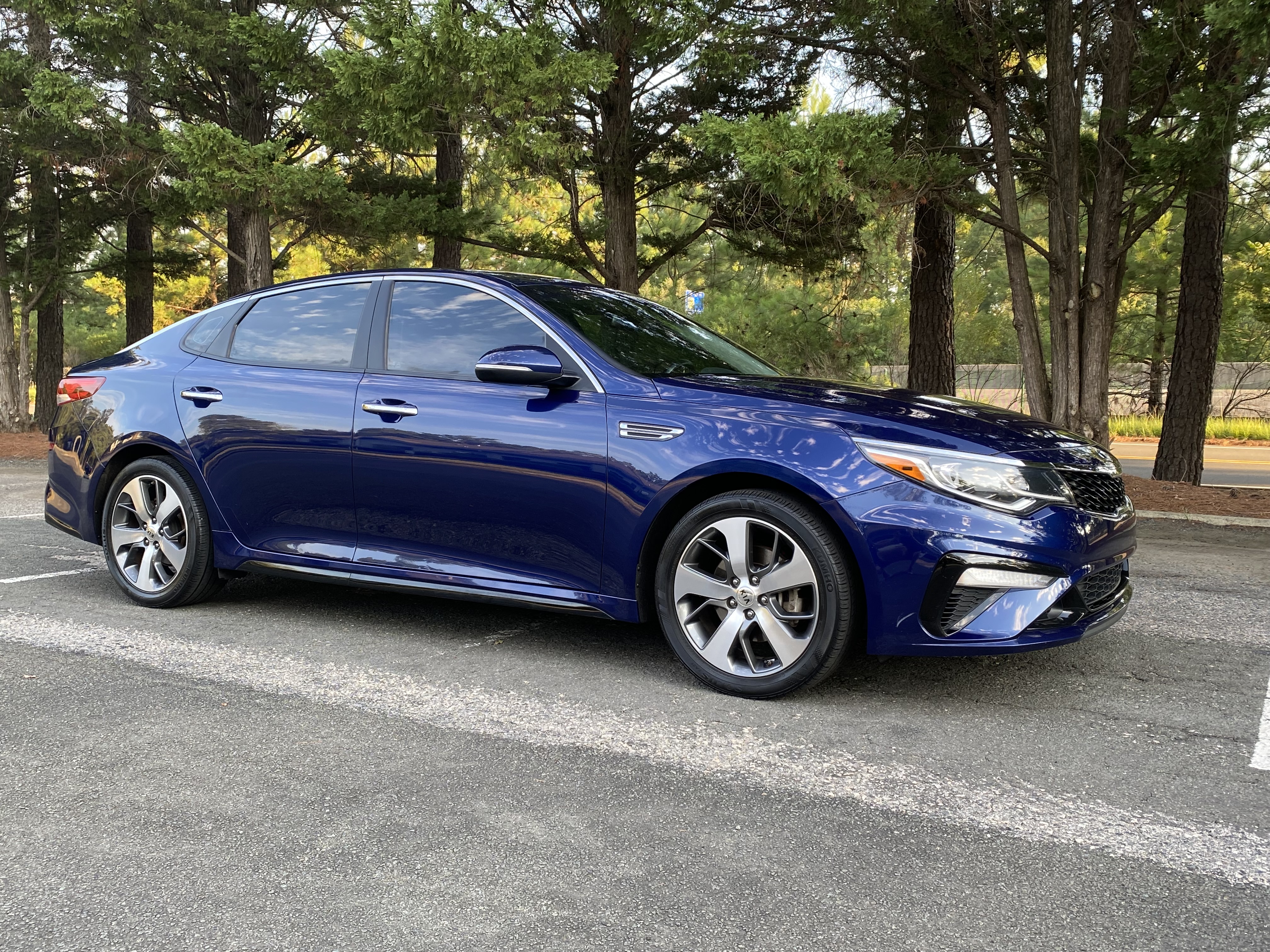 Used 2019 Kia Optima S FWD image 2