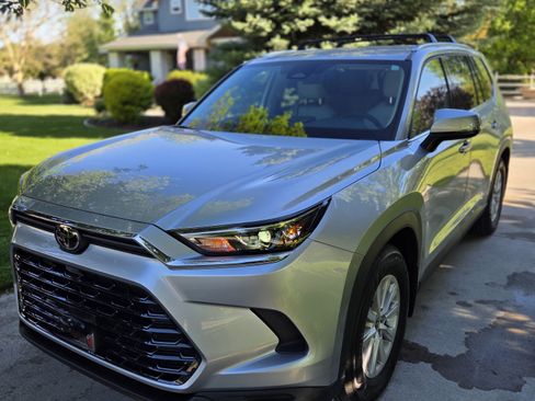 Used 2026 Toyota Grand Highlander AWD Hybrid image 1