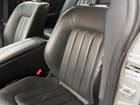 Used 2012 Mercedes-Benz CLS 550 4MATIC image 11