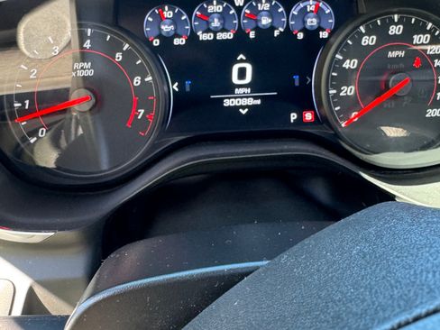 Used 2021 Chevrolet Camaro SS image 8