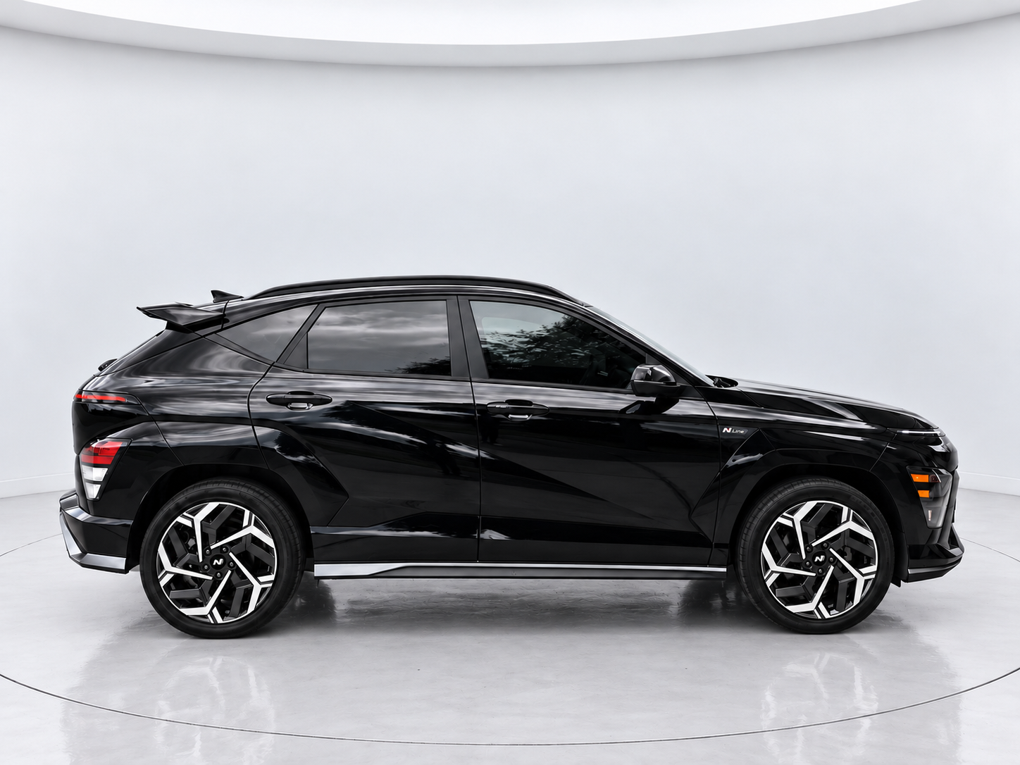 Used 2024 Hyundai Kona N Line FWD image 2