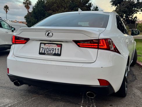 Used 2015 Lexus IS 250 image 2