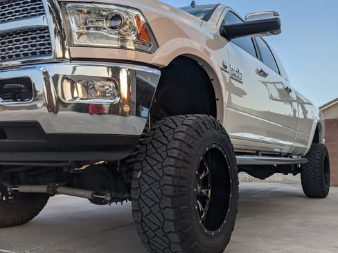 Used 2016 RAM 2500 Laramie image 2