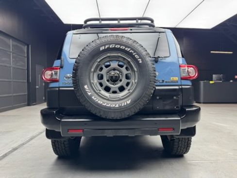 Used 2014 Toyota FJ Cruiser Sport Utility 2D w/ Trail Teams Ultimate Edition image 13