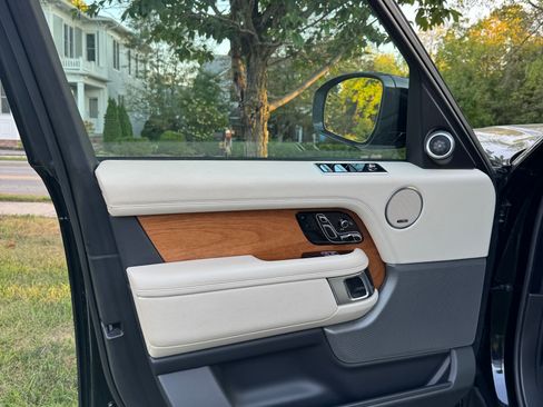 Used 2018 Land Rover Range Rover Long Wheelbase Supercharged image 6