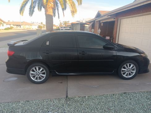 Used 2010 Toyota Corolla S image 1
