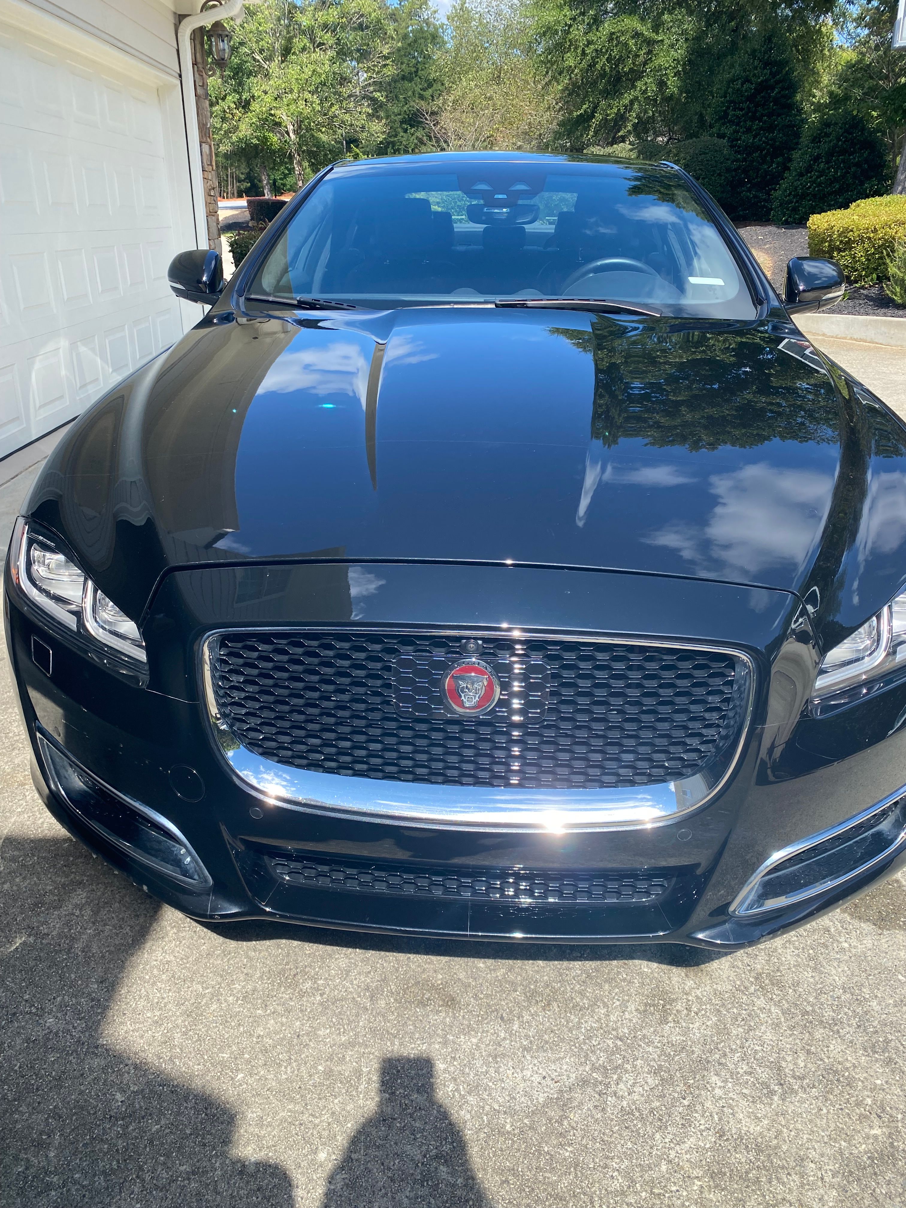 Used 2019 Jaguar XJ L Portfolio RWD image 1