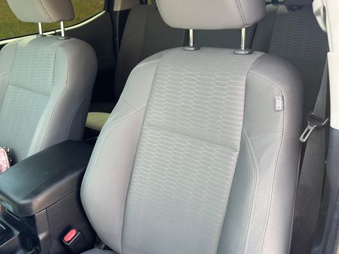 Used 2019 Toyota Tacoma SR w/ SR Convenience Package RWD image 17