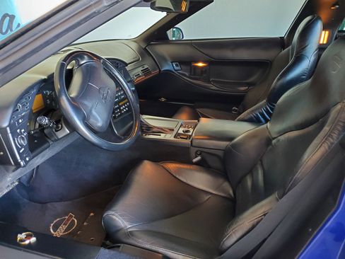 Used 1994 Chevrolet Corvette Coupe image 9