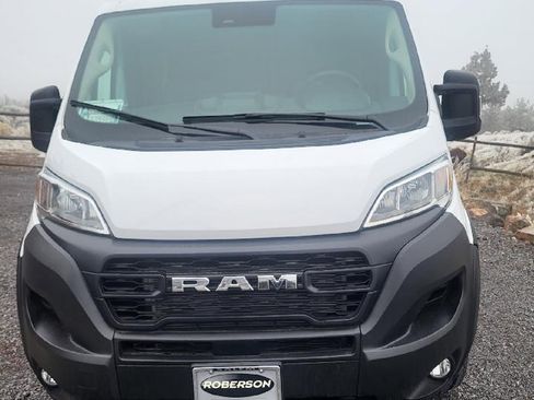 Used 2024 RAM ProMaster 2500 w/ Convenience Group image 2