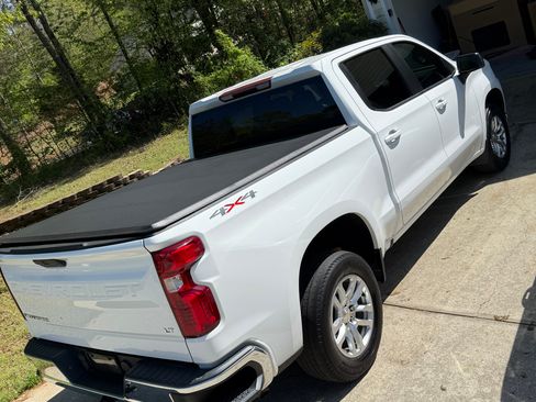 Used 2020 Chevrolet Silverado 1500 LT w/ All-Star Edition image 2