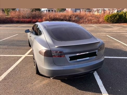 Used 2013 Tesla Model S Performance image 19
