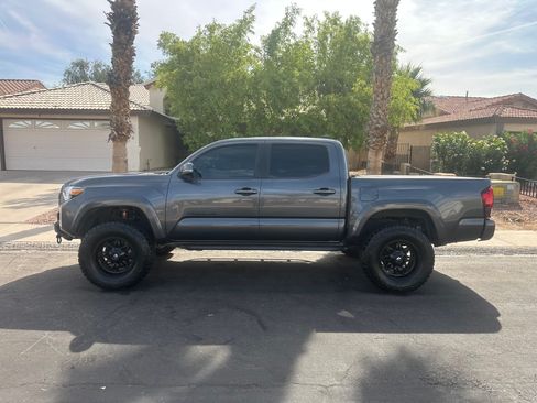 Used 2021 Toyota Tacoma SR5 image 9