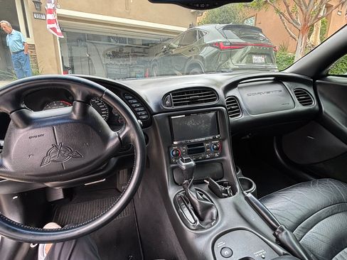 Used 2003 Chevrolet Corvette Coupe w/ Preferred Equipment Group image 5