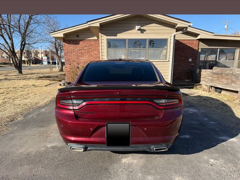 Used 2021 Dodge Charger SXT w/ Blacktop Package image 4