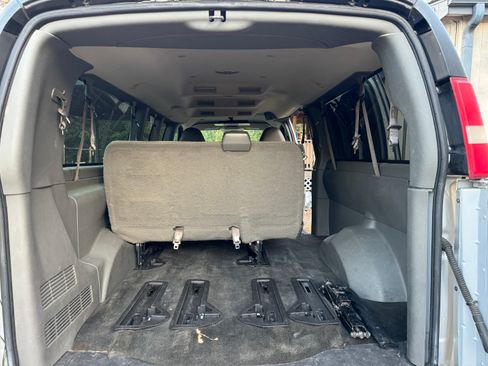 Used 2012 Chevrolet Express 3500 LT w/ LT Preferred Equipment Group image 21