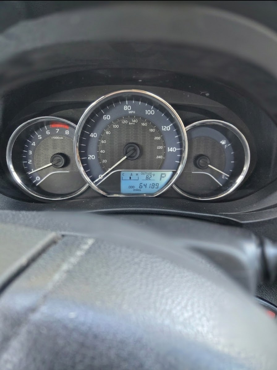 Used 2016 Toyota Corolla LE FWD image 1