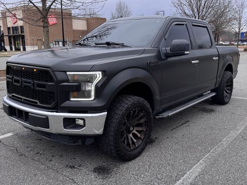 Used 2015 Ford F150 XLT w/ Equipment Group 302A Luxury image 2