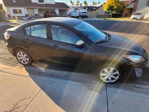 Used 2010 MAZDA MAZDA3 i Sport image 4