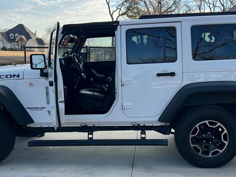 Used 2016 Jeep Wrangler Unlimited Rubicon image 5