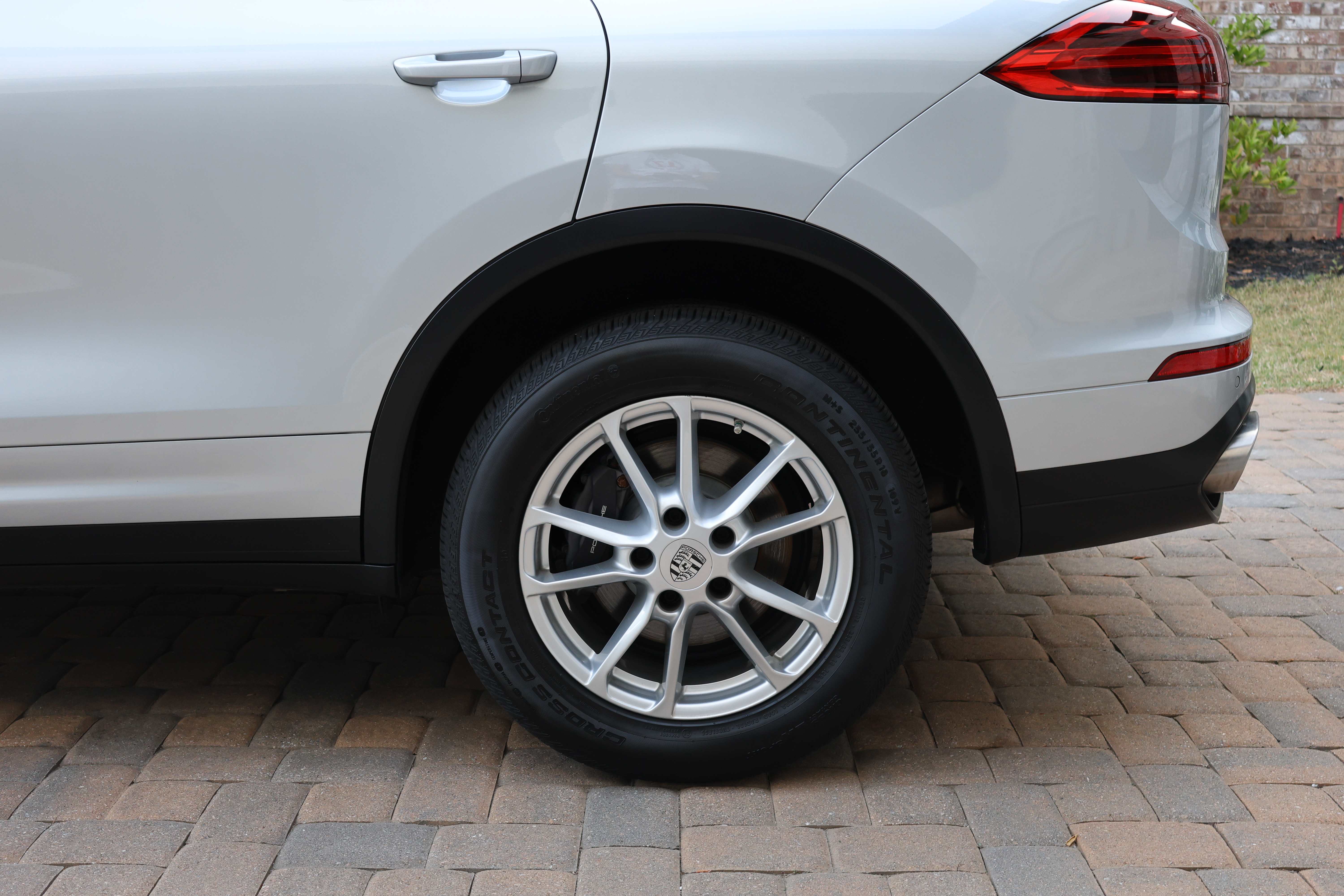 Used 2016 Porsche Cayenne Diesel AWD/4WD image 14