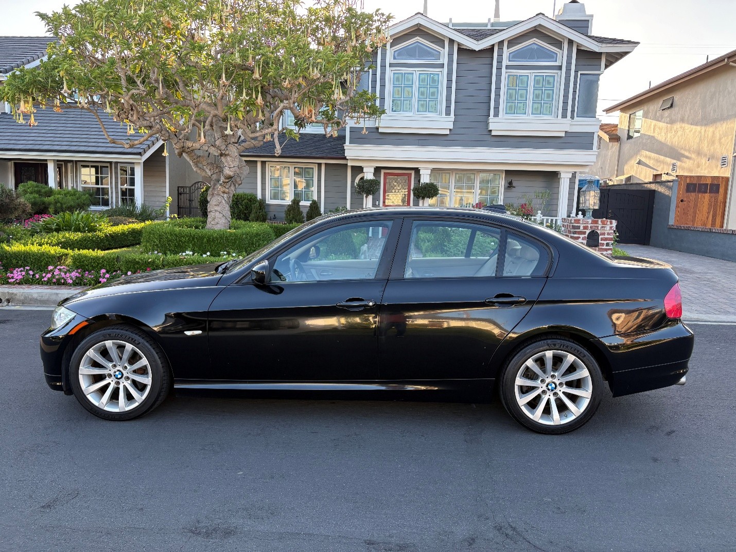 Used 2011 BMW 328i Sedan RWD image 4