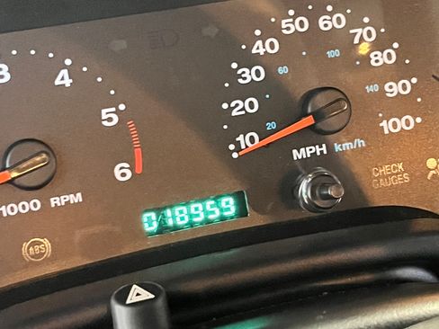 Used 2006 Jeep Wrangler Rubicon w/ Security Group image 22