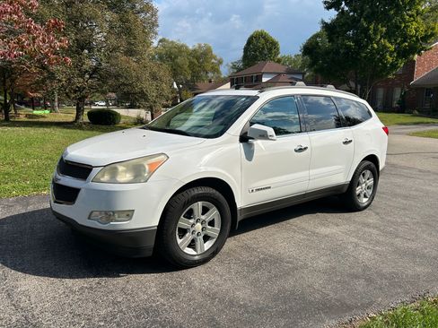 Used 2009 Chevrolet Traverse LT image 6